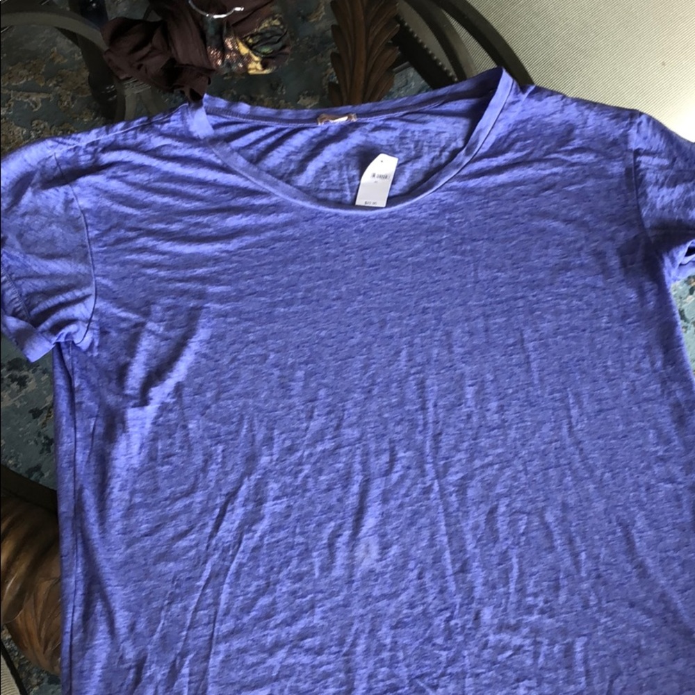 Gap tee shirt